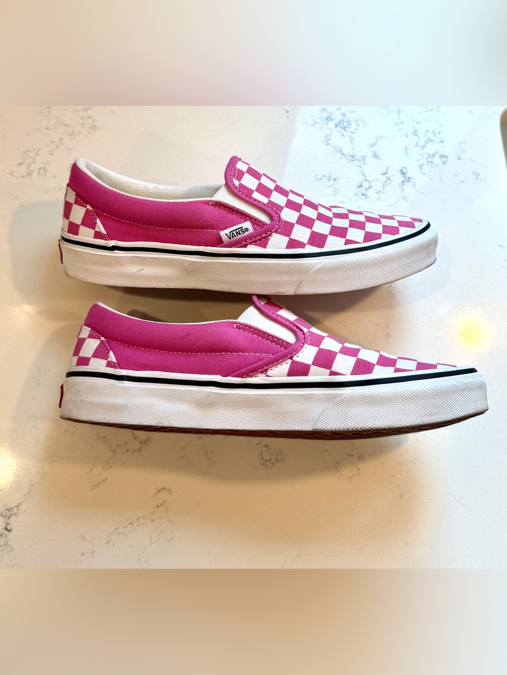 vans checkerboard slip on bright pink women’s size 8.5 - Picture 2 of 7